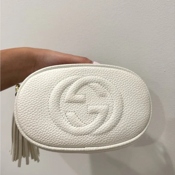 Elegant White Crossbody Bag - Picture 3 of 5